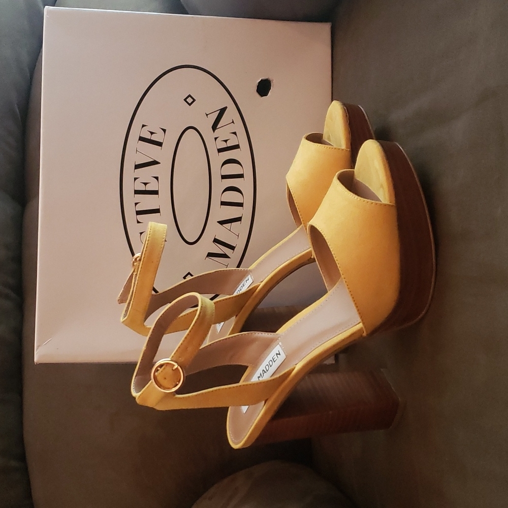 Steve Madden Yellow Suede Platform Sandals